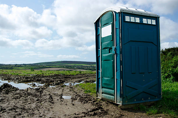 Types of Portable Toilets We Offer in Miami Lakes, FL